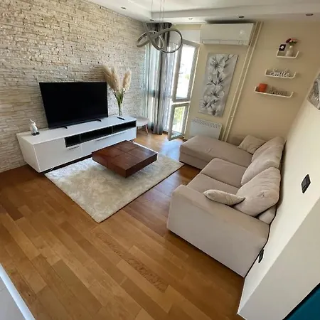 Cozy Place Split